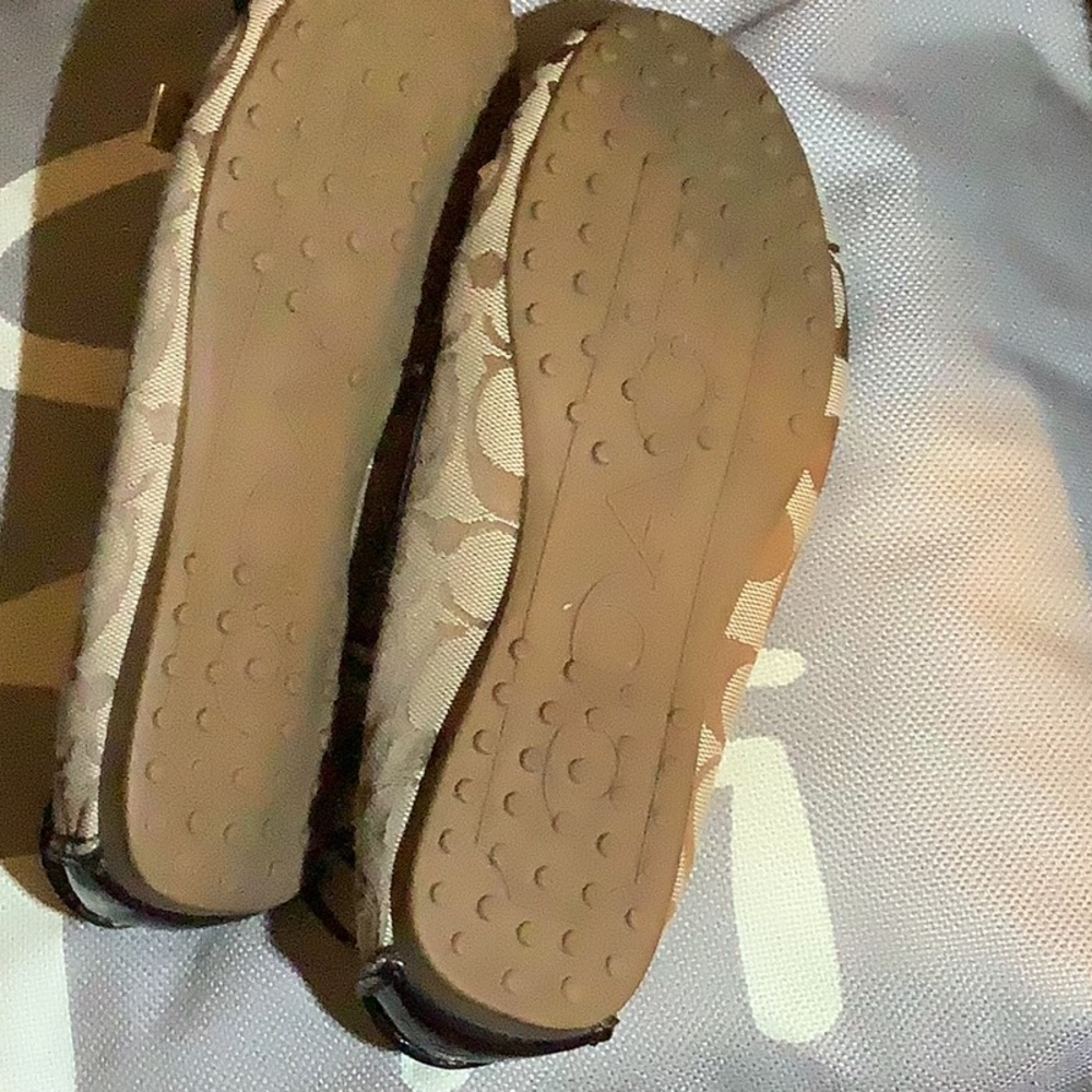 Brand new coach shoes - Picture 3 of 4